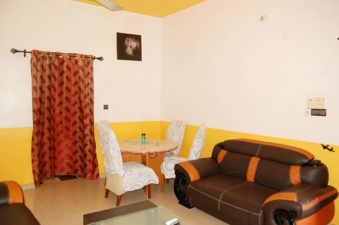 Residences Aske Abomey-Calavi Bagian luar foto